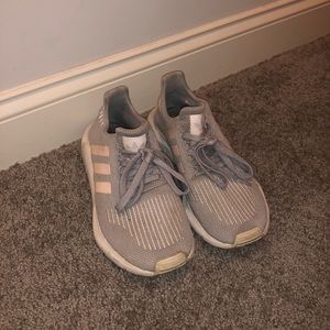 Adidas Swift Run